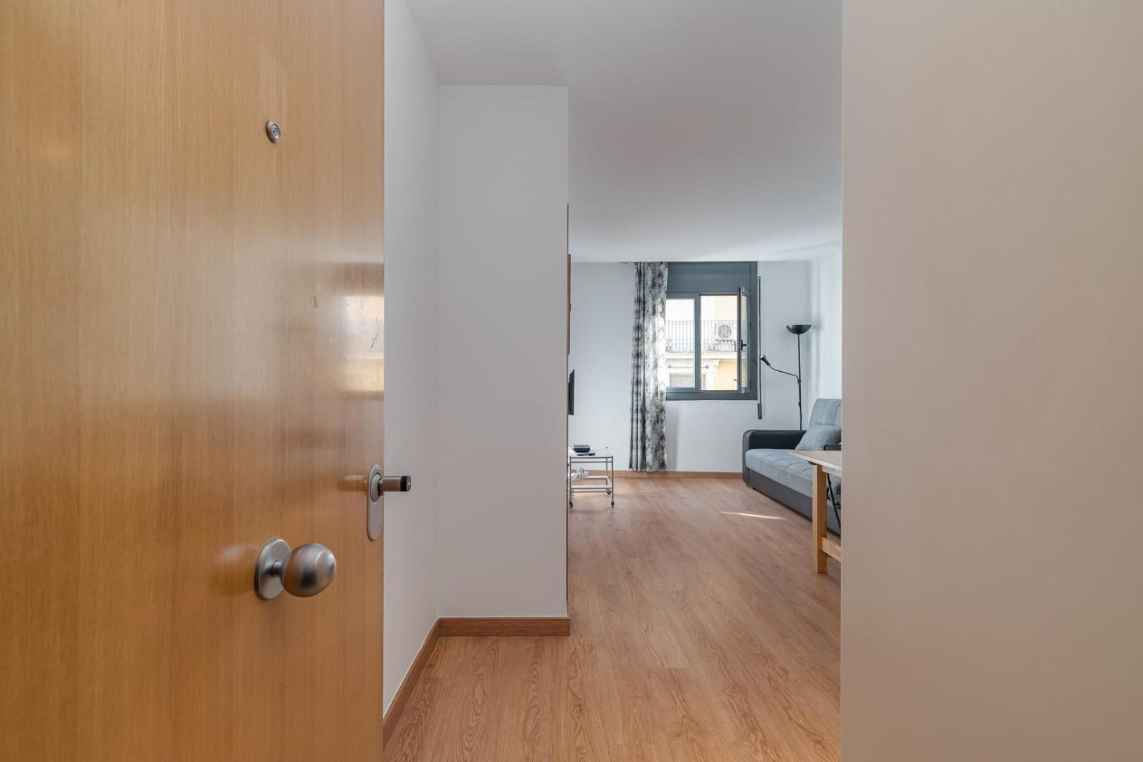 Guestready - Bright Home Near Montjuic Barcelona Ngoại thất bức ảnh